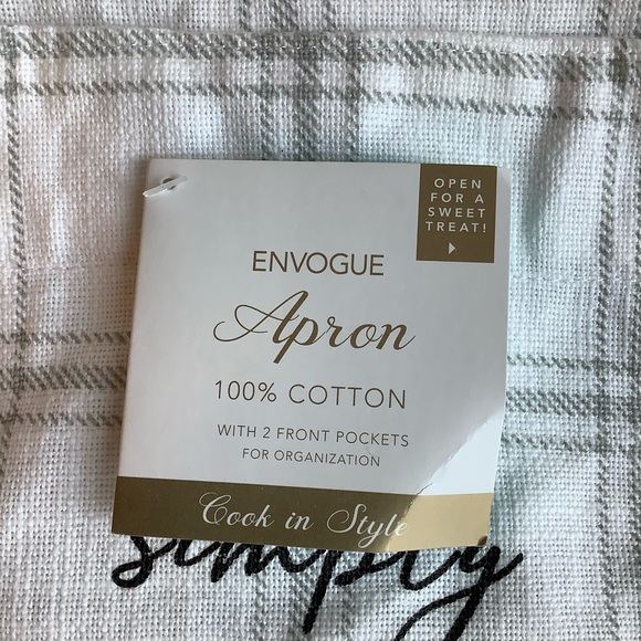 ENVOGUE Live Laugh Love Plaid Printed Apron - Picture 5 of 6